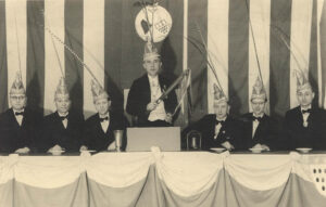 1947: Der „Kleine Rat“ im Agnes-Saal